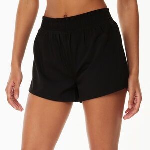 TnAction TnaMOVE™ Lunge 2" Short in Black Aritzia